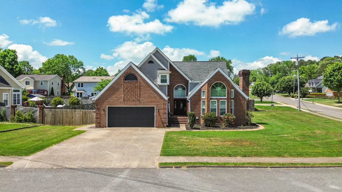 215 Hunters Run Circle Nw, Cleveland, TN 37312 - #1