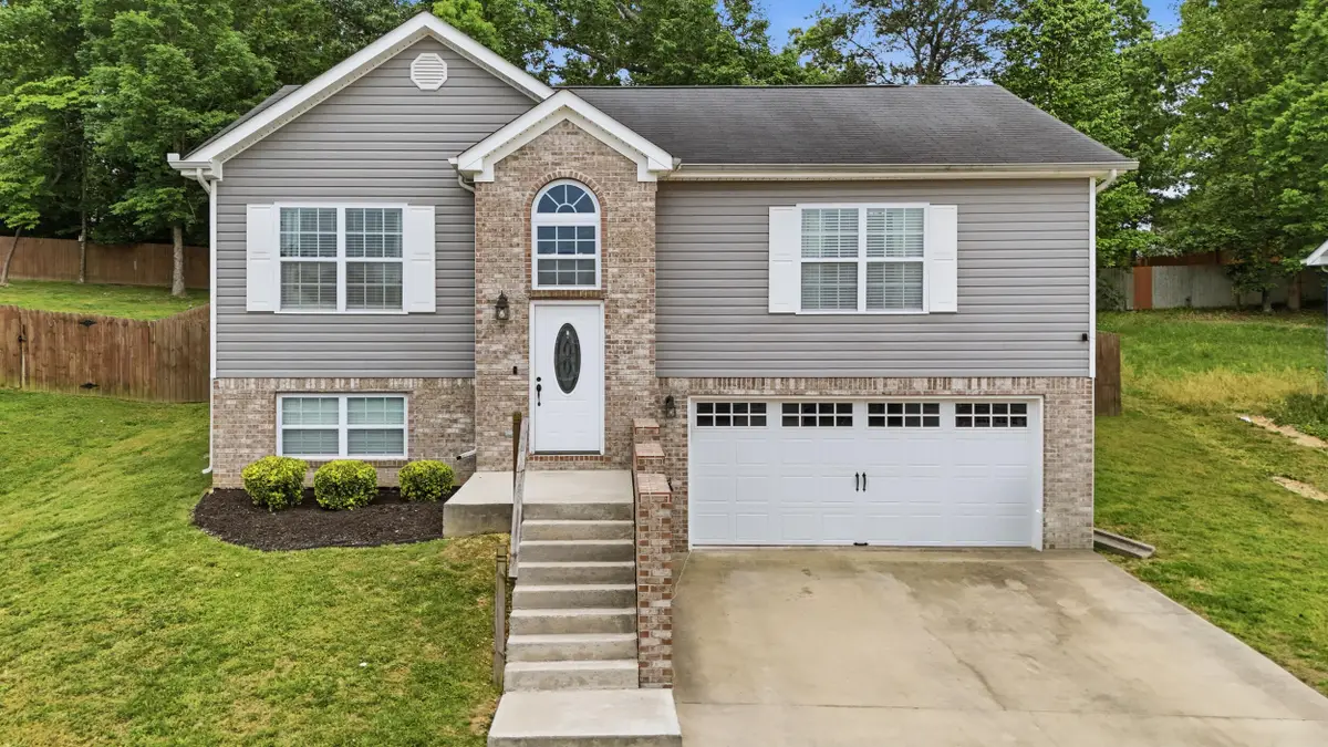 2045 Short Leaf Lane, Soddy Daisy, TN 37379 - #1