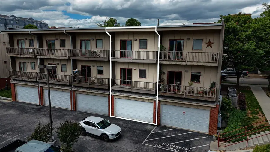 852 E 8th Street, Chattanooga, TN 37403 - #2