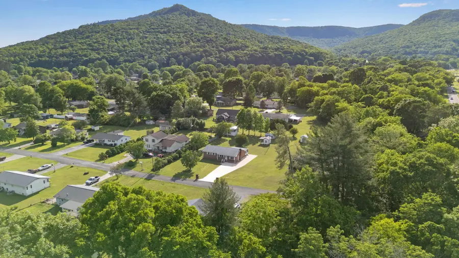 1123 Highland Avenue, Jasper, TN 37347 - #2