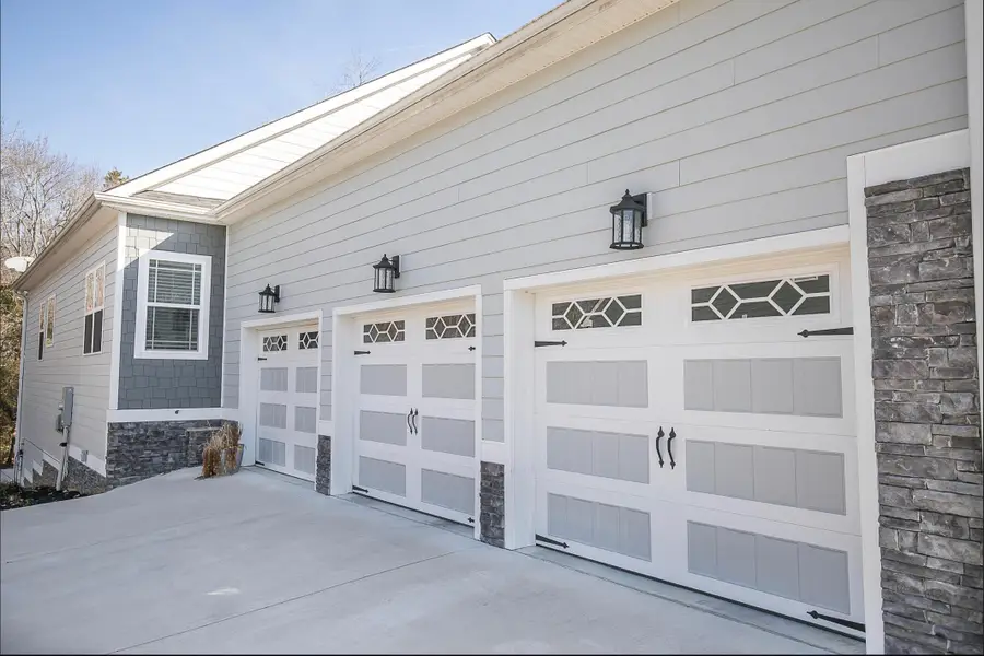 8665 Skybrook Drive, Ooltewah, TN 37363 - #2
