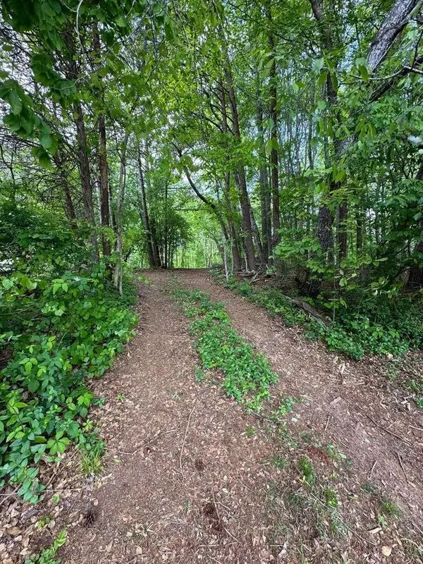 5512 Barrington Country Circle, Ooltewah, TN 37363