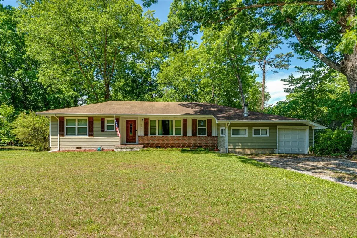215 Timberlinks Drive, Signal Mountain, TN 37377 - #1