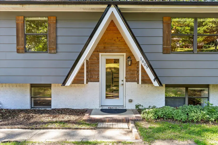 1609 Wendy Circle, Soddy Daisy, TN 37379 - #3