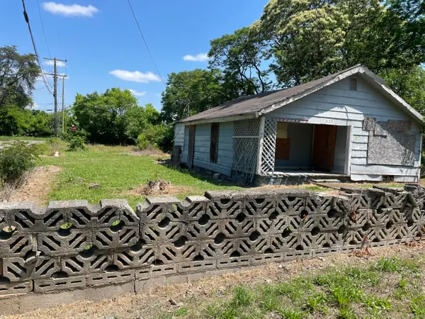 529 W Gordon Avenue, Rossville, GA 30741