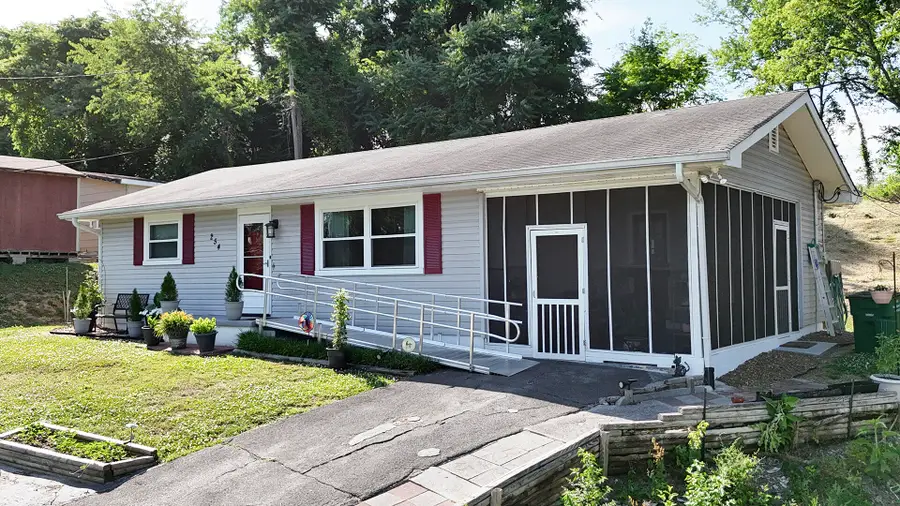 254 Midway Avenue, Rossville, GA 30741 - #2
