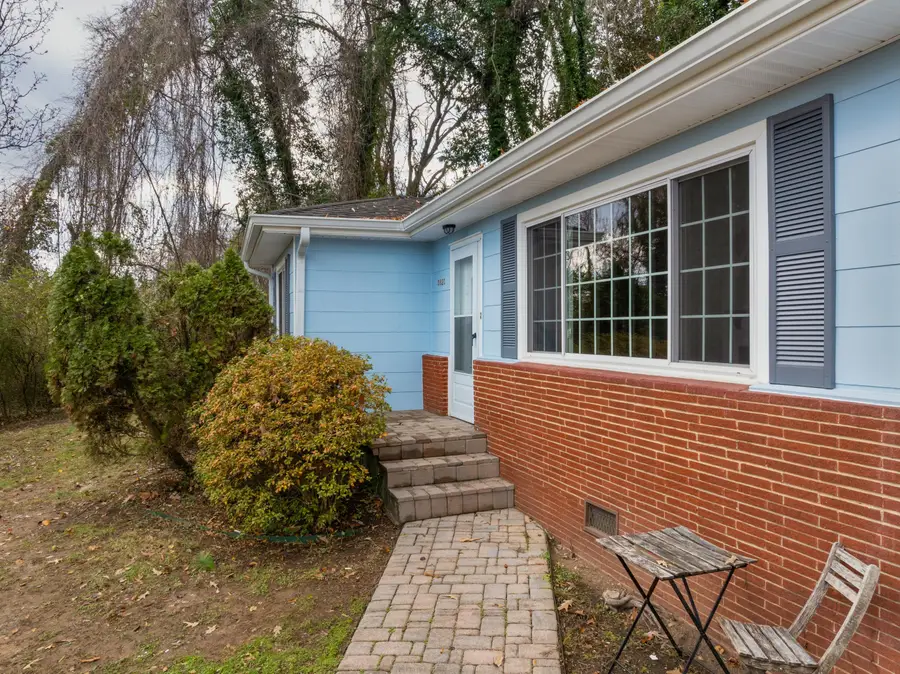 3820 Granada Drive, Chattanooga, TN 37411 - #2