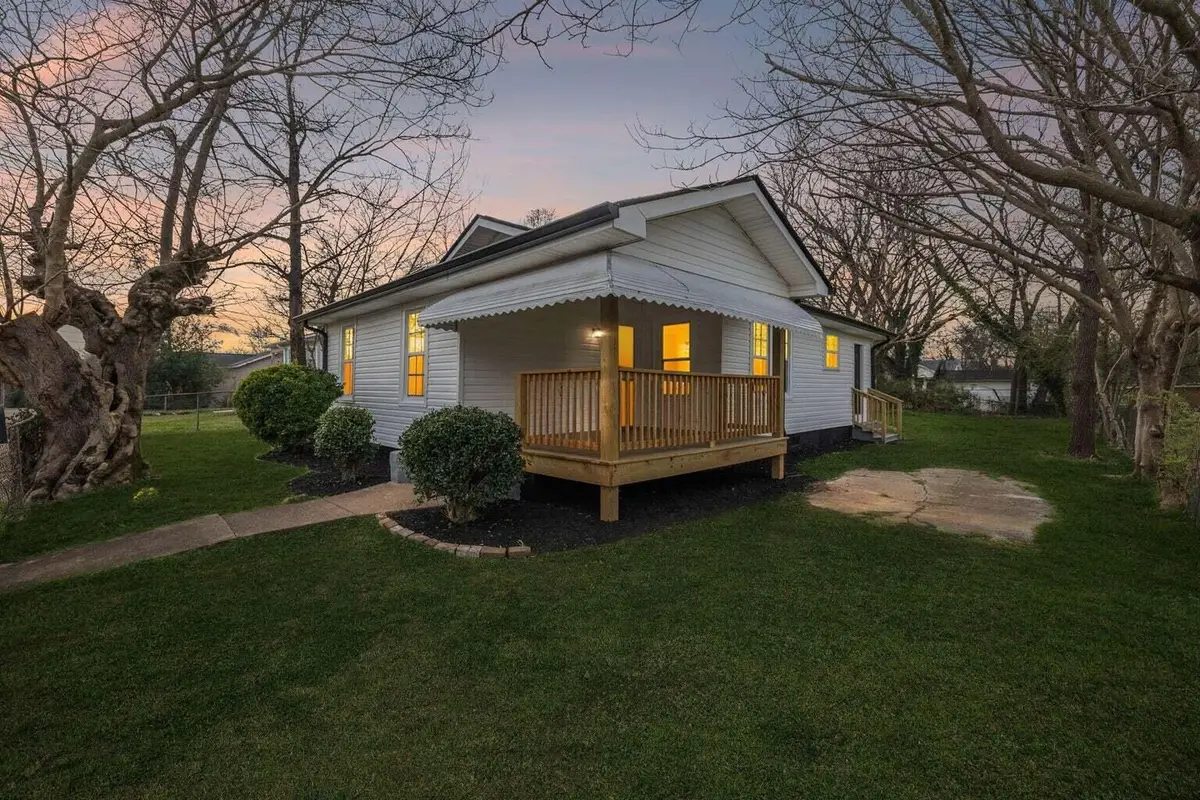 1009 N Hawthorne Street, Chattanooga, TN 37406 - #1