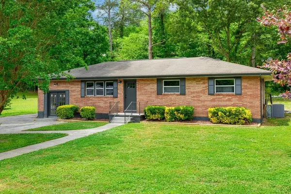 1013 Greenhill Drive, Rossville, GA 30741