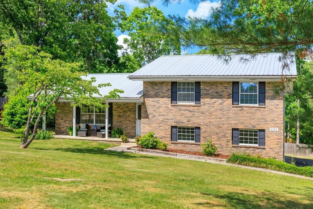 2505 Dowler Circle, Signal Mountain, TN 37377 - #1