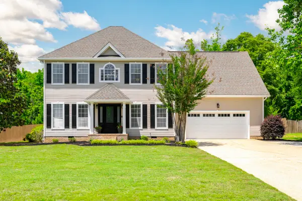 8911 Grey Mountain Drive, Ooltewah, TN 37363