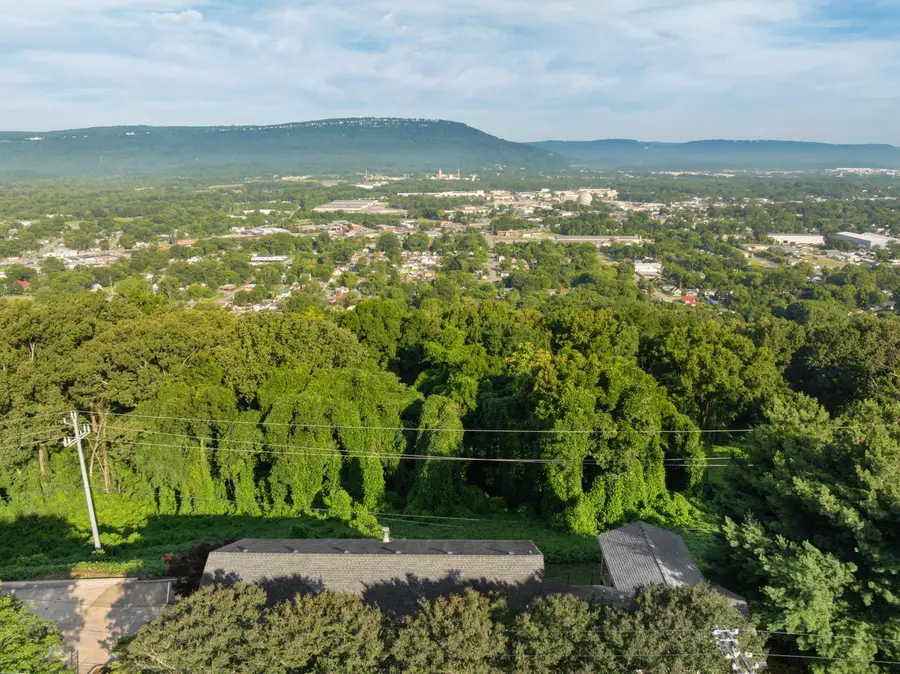 661 S Crest Road, Chattanooga, TN 37404 - #2