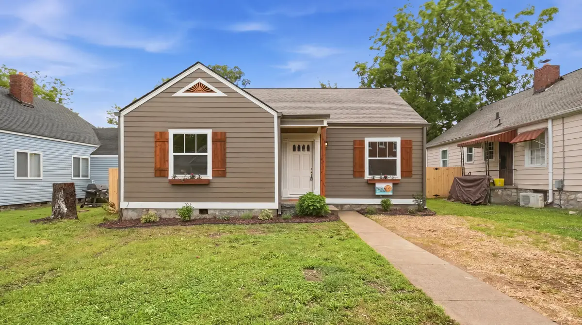 2202 Chamberlain Avenue, Chattanooga, TN 37404 - #1