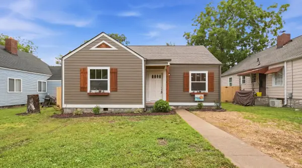 2202 Chamberlain Avenue, Chattanooga, TN 37404