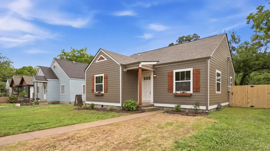 2202 Chamberlain Avenue, Chattanooga, TN 37404 - #2