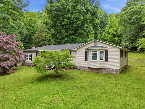 1873 Crow Valley Road Nw, Dalton, GA 30720