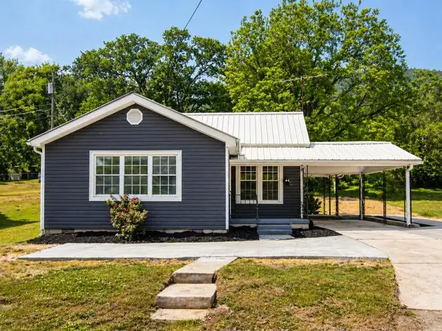 1316 S Cedar Avenue, South Pittsburg, TN 37380 - #1