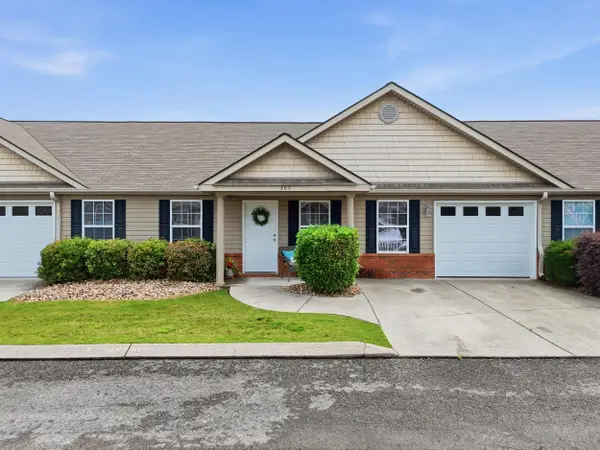 302 Cedar Creek Drive, Rossville, GA 30741