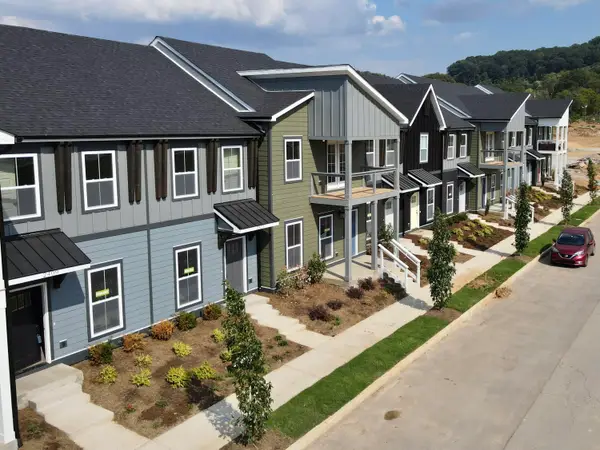 2437 E 17th Street, Chattanooga, TN 37404
