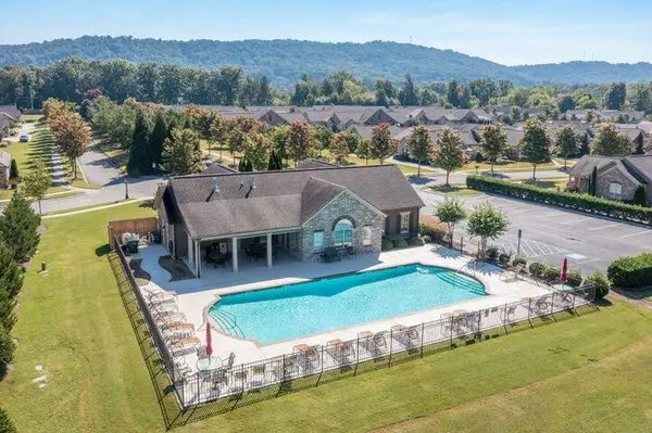 1794 Sedgefield Drive #49 A, Ooltewah, TN 37363