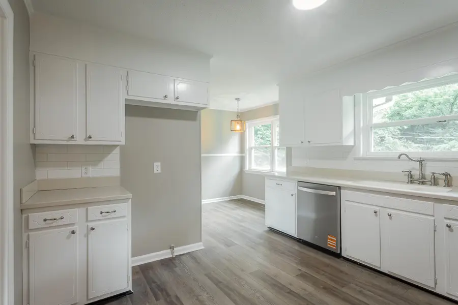2102 Colonial Parkway Drive, Chattanooga, TN 37421 - #3