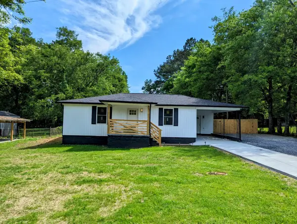 715 W James Avenue, Rossville, GA 30741