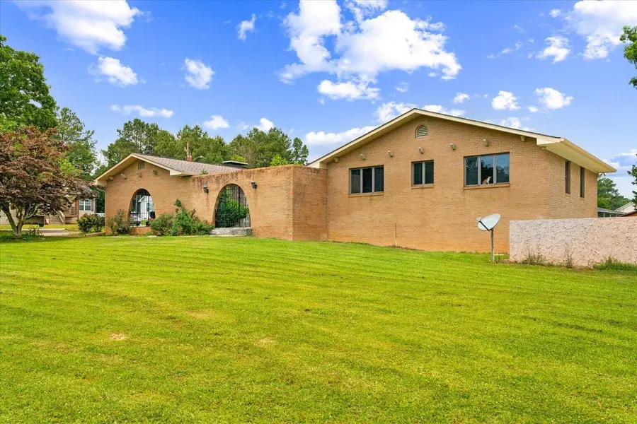 812 W Fort Street, Chatsworth, GA 30705 - #2