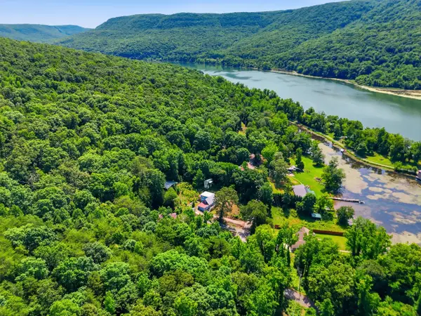 10153 Mullins Cove Road, Whitwell, TN 37397