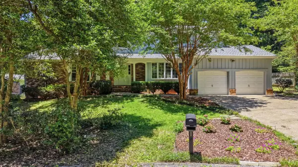 1102 Montvale Circle, Signal Mountain, TN 37377