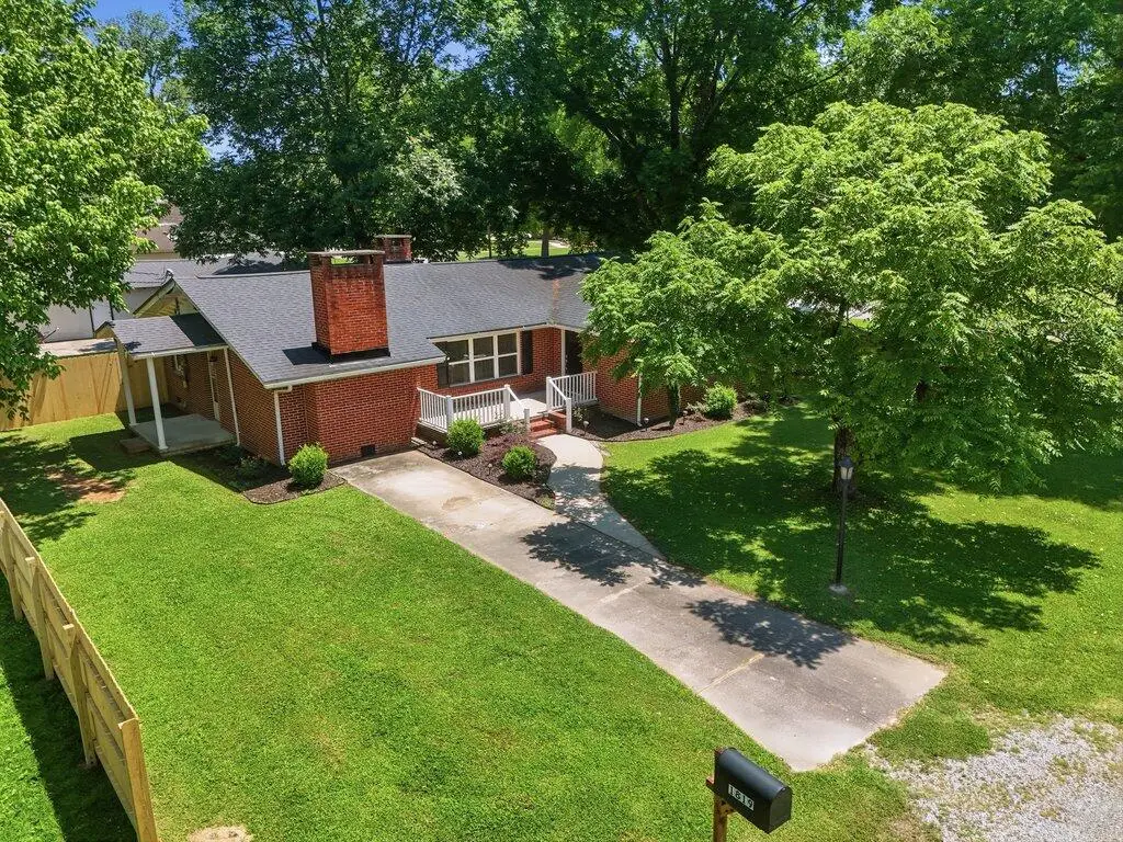 1819 Hamilton Avenue, South Pittsburg, TN 37380 - #1