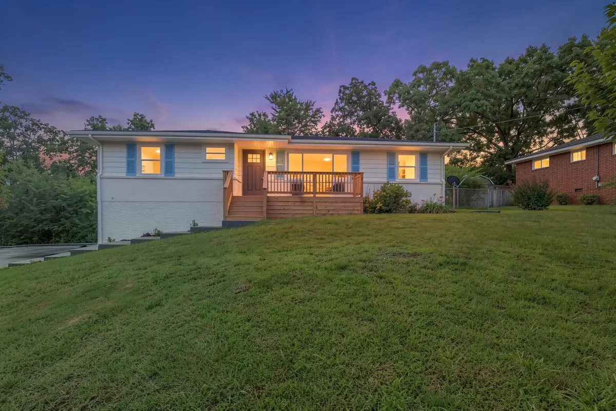 1012 W Lewis Street, Rossville, GA 30741 - #1