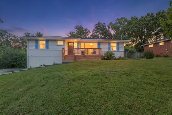 1012 W Lewis Street, Rossville, GA 30741