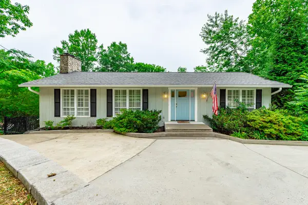 1043 Clift Cave Drive, Soddy Daisy, TN 37379