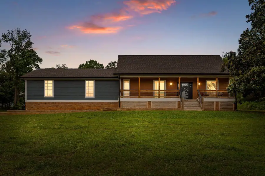 9853 Hixson Pike, Soddy Daisy, TN 37379 - #2