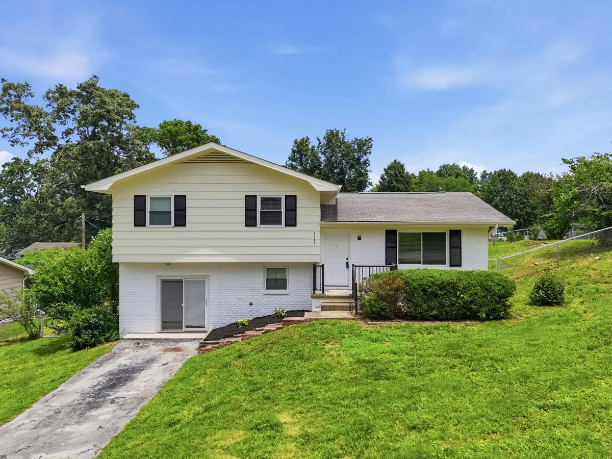 8307 Friendly Court, Ooltewah, TN 37363 - #1
