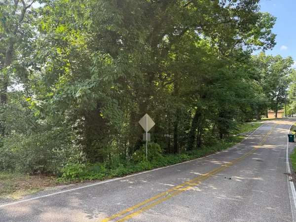 5908 Crestview Drive, Hixson, TN 37343