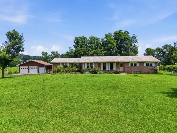 2879 E Broomtown Road, LaFayette, GA 30728
