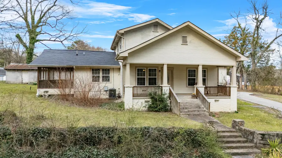 205 Wheeler Avenue, Chickamauga, GA 30707 - #2
