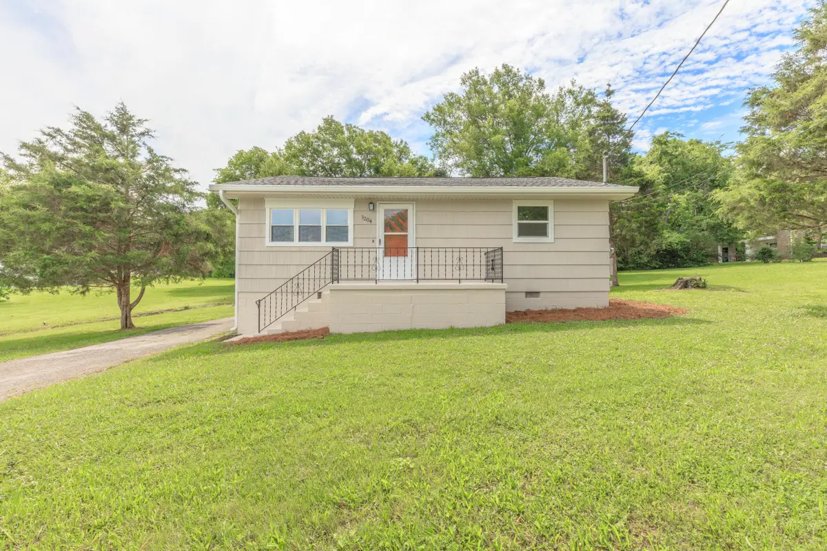 1204 Wooden Avenue, Rossville, GA 30741 - #1
