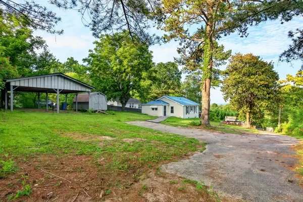 241 E Circle, Rossville, GA 30741