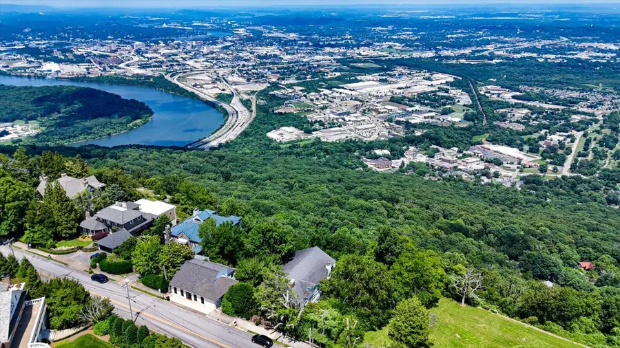 1001 E Brow Road, Lookout Mountain, TN 37350 - #3