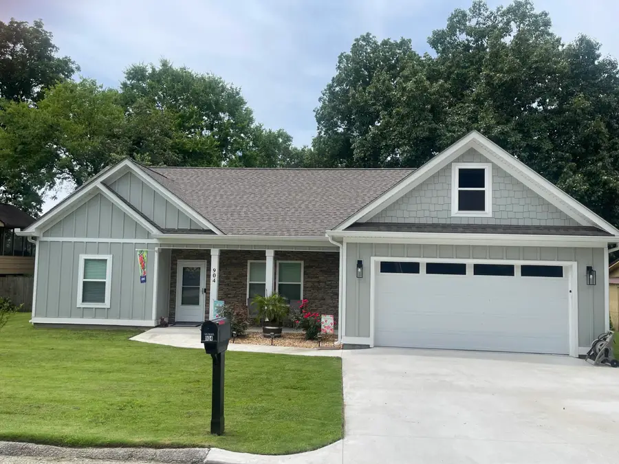 904 Wesley Drive, Hixson, TN 37343 - #2