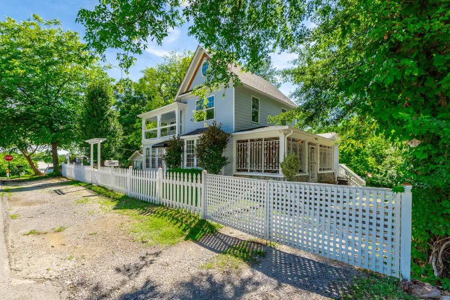 3707 13th Avenue, Chattanooga, TN 37407 - #2