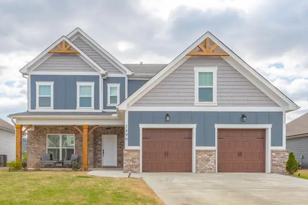 7490 Tailgate Loop, Ooltewah, TN 37363