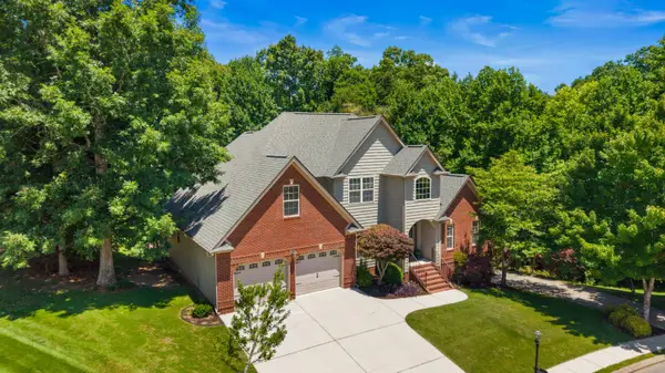 939 Brooke Stone Drive, Soddy Daisy, TN 37379