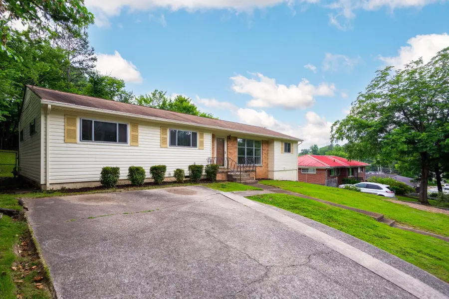 708 Claremont Circle, Chattanooga, TN 37412 - #2
