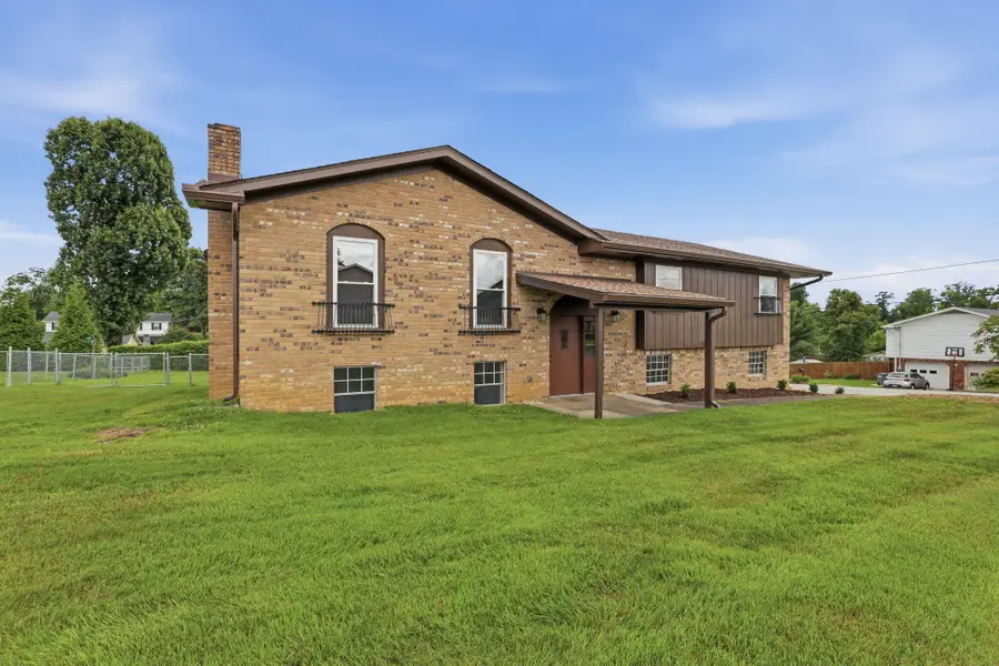 2802 Saint Lawrence Road, Chattanooga, TN 37421 - #2
