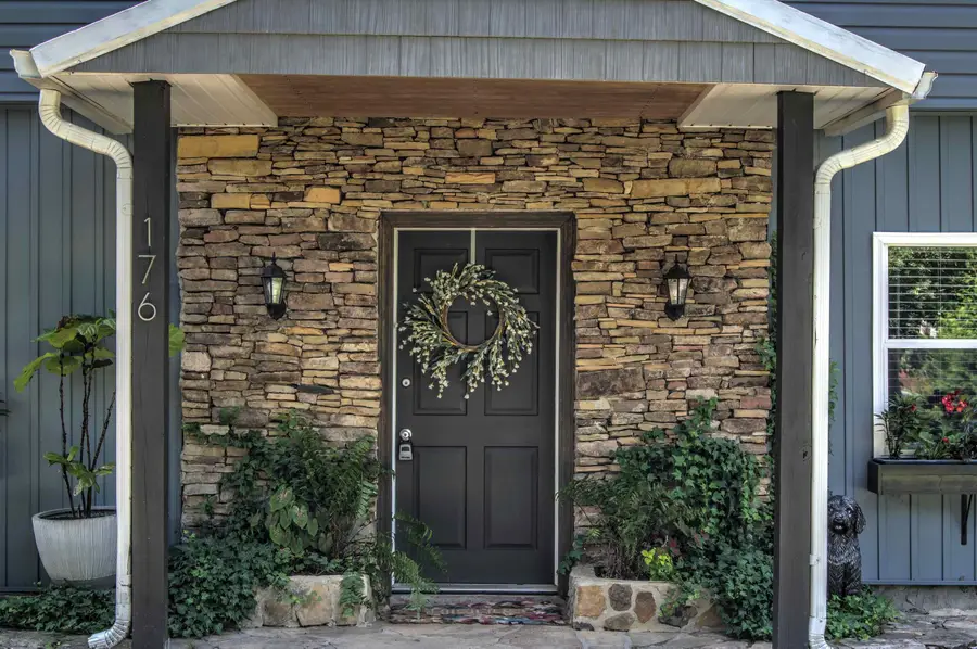 176 Poplar Avenue, Trenton, GA 30752 - #3