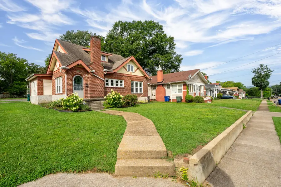 2412 E 5th Street, Chattanooga, TN 37404 - #2
