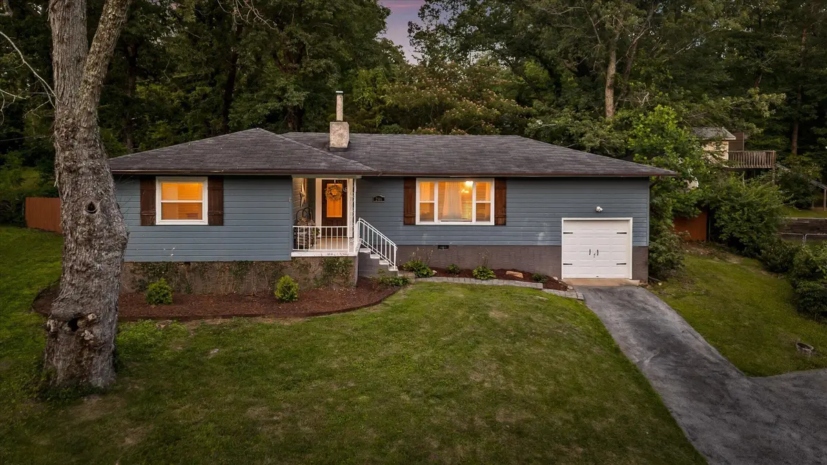 206 Sunnybrook Trail, Signal Mountain, TN 37377 - #1